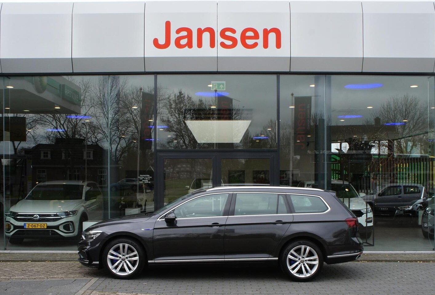 Volkswagen Passat Variant - 1.4 TSI PHEV GTE Business | Pano | 360° Camera | Wegkl. Trekhaak | LED-Matrix | 18" - AutoWereld.nl