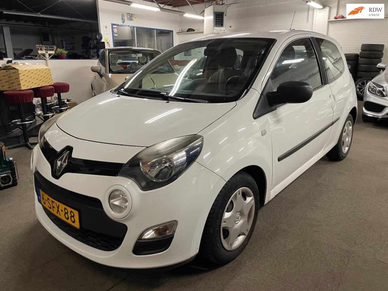 Renault Twingo - 1.2 16V Parisienne Airco APK NIEUW - AutoWereld.nl