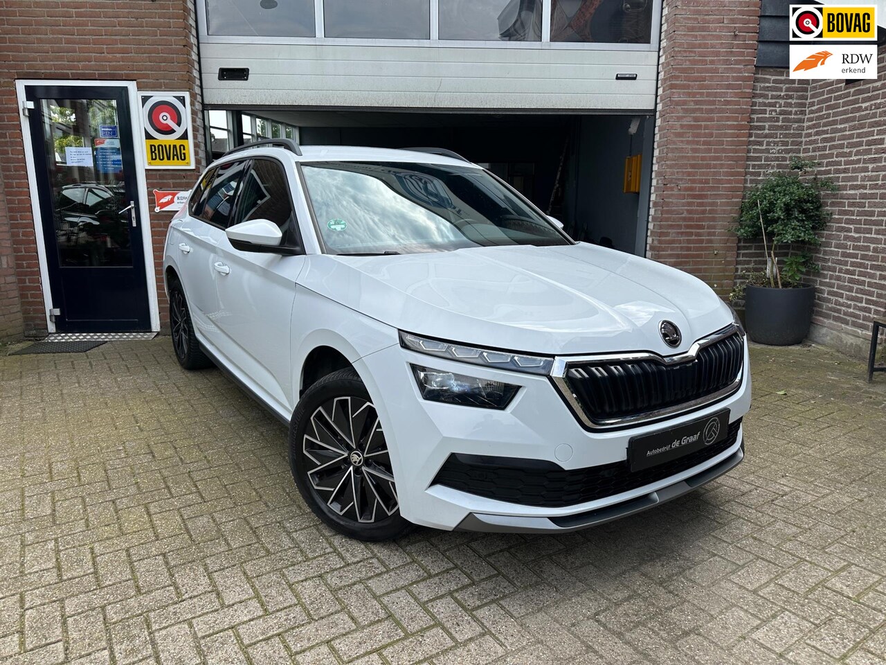 Skoda Kamiq - 1.5 TSI ACT |ACC/TREHAAK/CARPLAY/CAMERA/PDC | KM 40650 - AutoWereld.nl