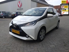 Toyota Aygo - 1.0 VVT-i x-play|Afleverklaar|Camera|NAP km-stand|tweede eigenaar|