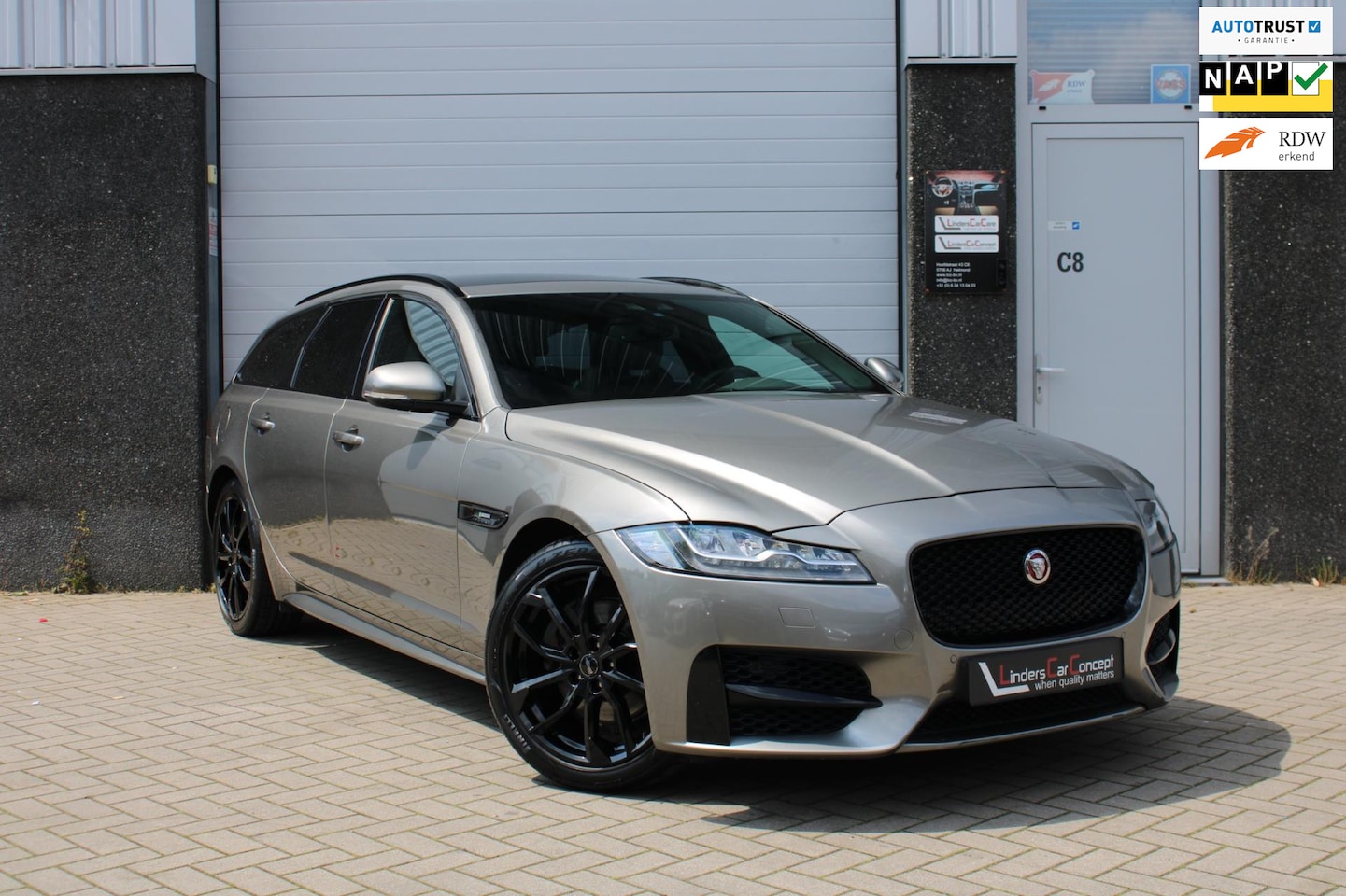 Jaguar XF Sportbrake - 2.0 Portfolio R-sport, Pano, LED, Meridan - AutoWereld.nl