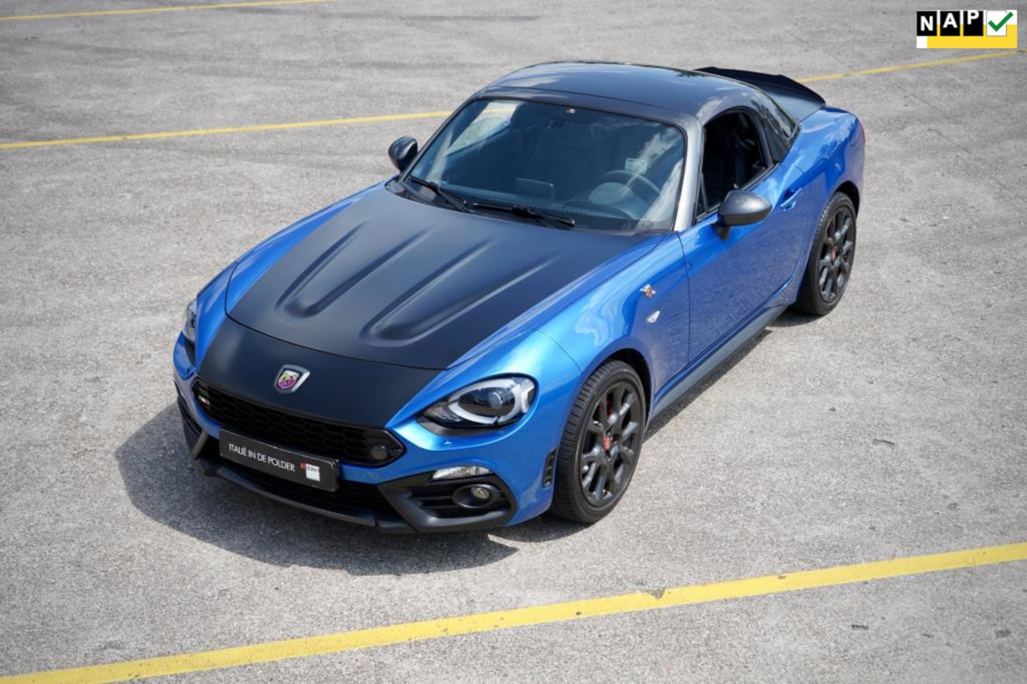 Fiat 124 Spider - 1.4 MultiAir Turbo Abarth Carbon Hardtop - AutoWereld.nl