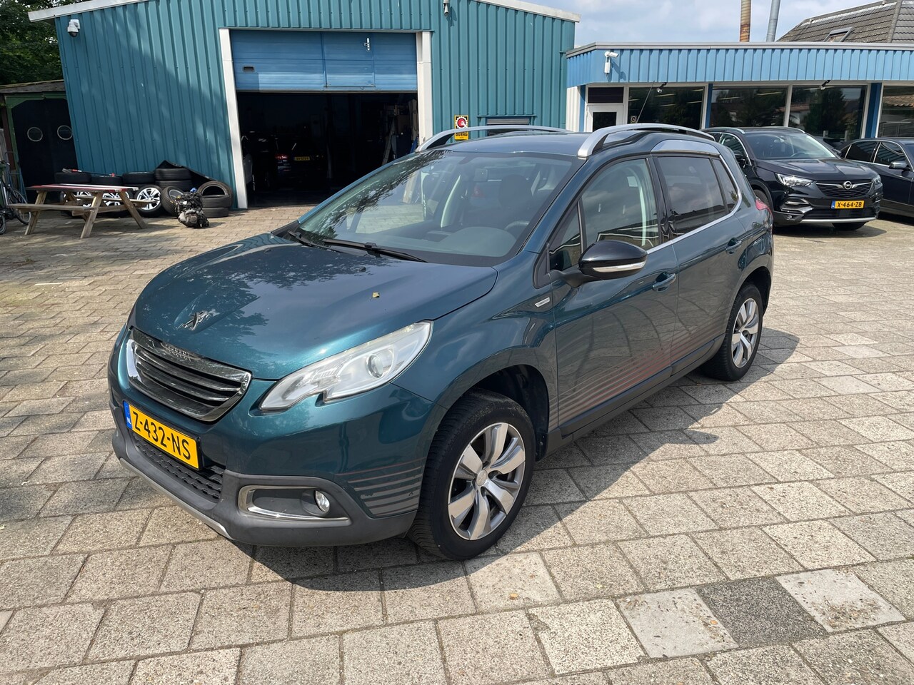 Peugeot 2008 - 1.2 PureTech Allure 1.2 PureTech Allure - AutoWereld.nl