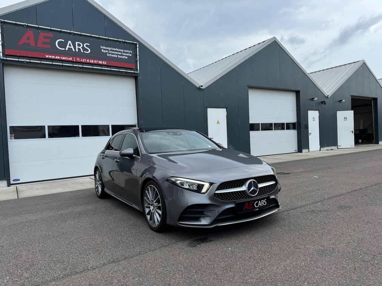 Mercedes-Benz A-klasse - 200 Premium Plus Mercedes-Benz A-Klasse A200 AMG |Memory|HeadUp|Leder|Pano||| - AutoWereld.nl