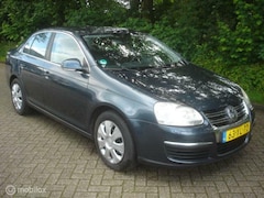 Volkswagen Jetta - 2.0 FSI Comfortline