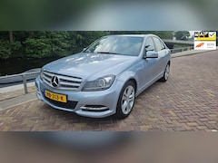 Mercedes-Benz C-klasse - 180 Avantgarde in absolute nieuwst. electr. schuif kantel dak, lm velgen, lederen stuurwie