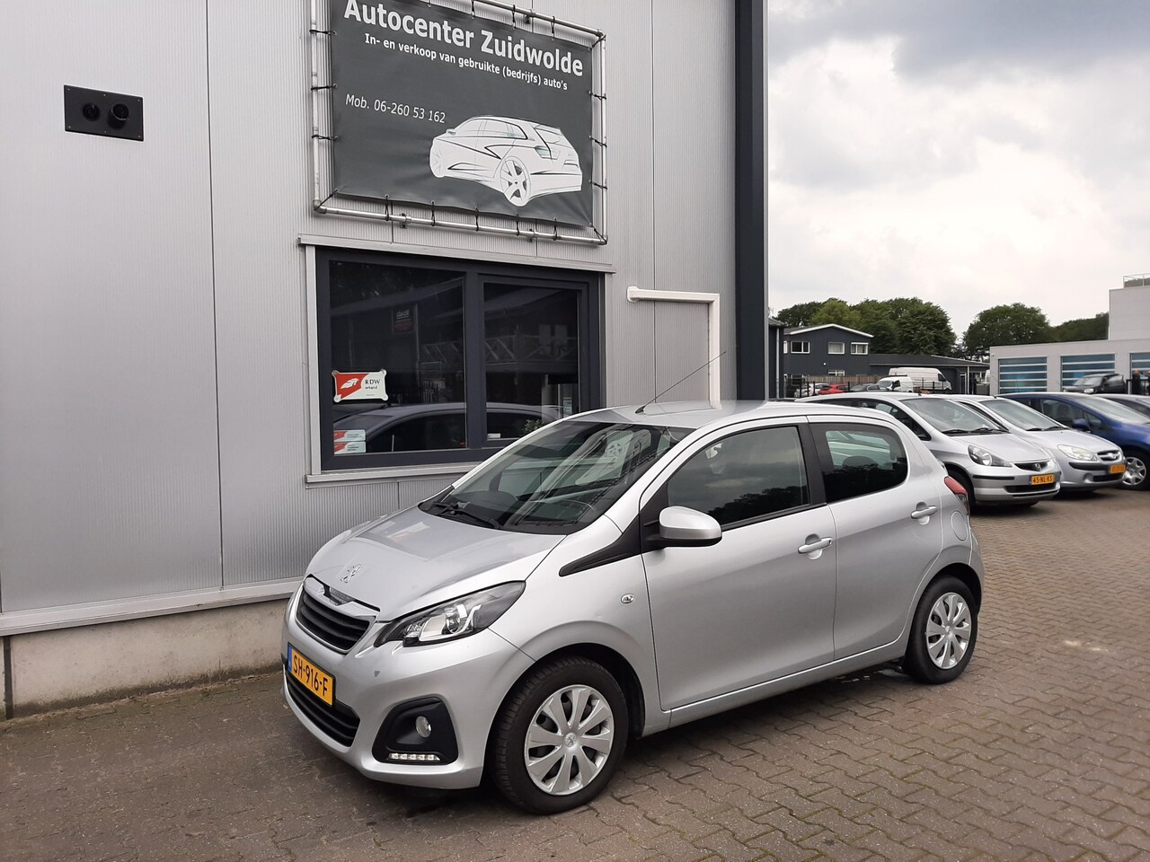 Peugeot 108 - 1.0 e-VTi Active airco ele pakket apk 4-2026 - AutoWereld.nl