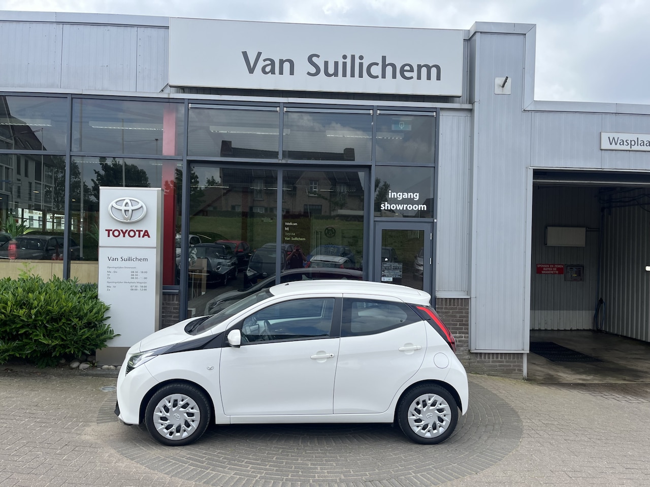 Toyota Aygo - 1.0 VVT-i x-play Automaat - AutoWereld.nl