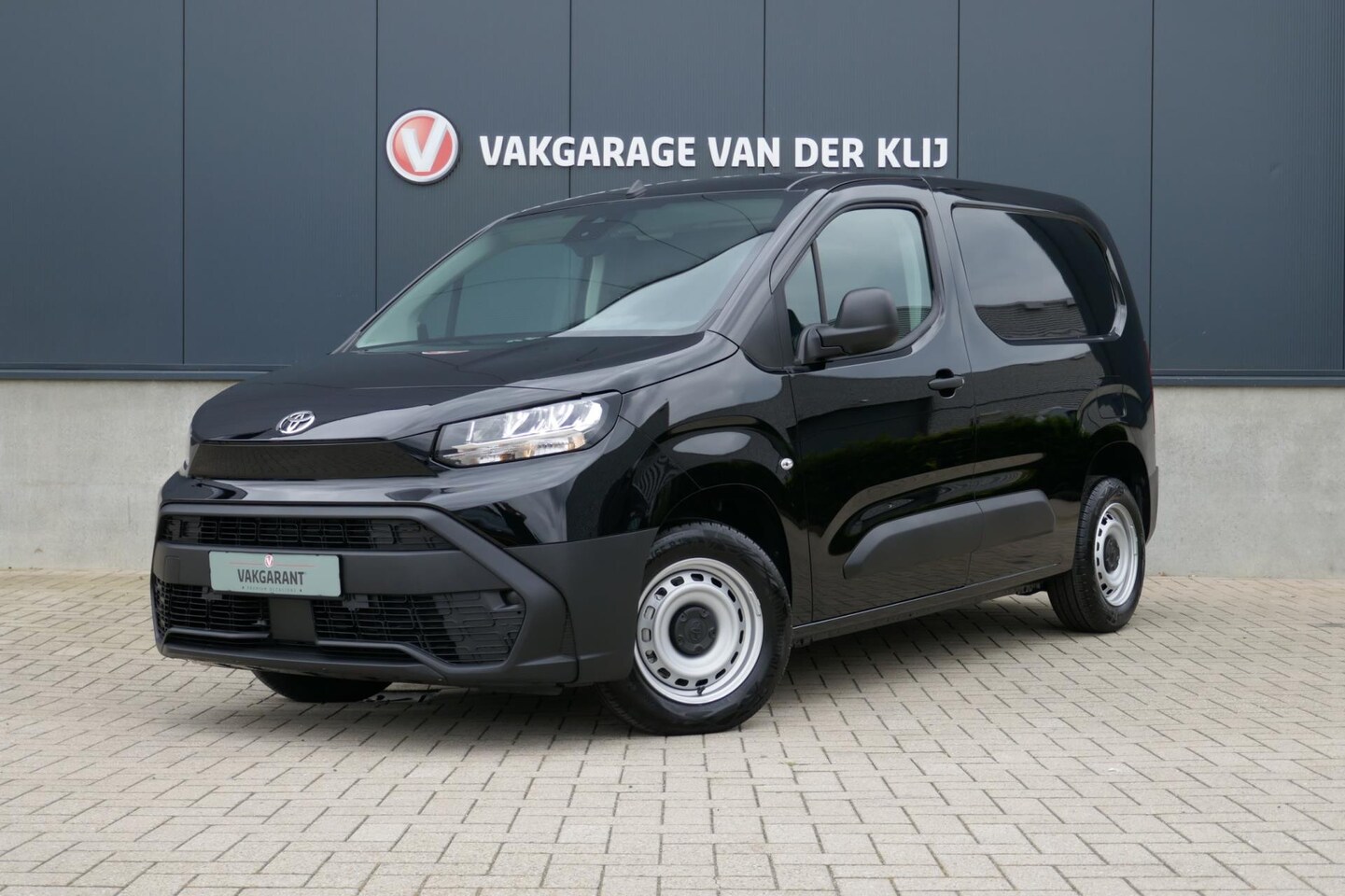 Toyota ProAce City - 1.5 D-4D Navigator | Navi | Virtueel | Trekhaak | - AutoWereld.nl