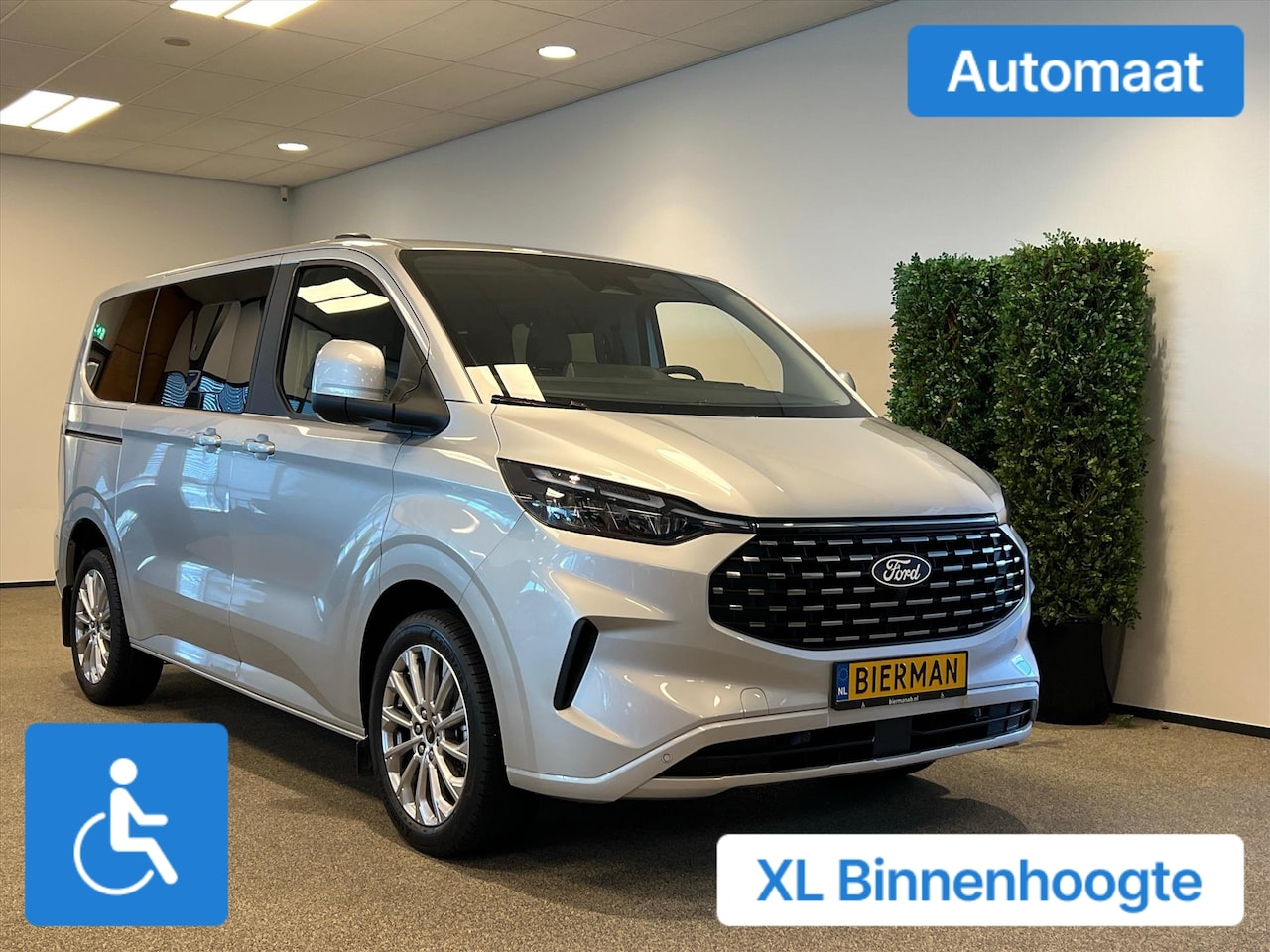 Ford Tourneo Connect - Custom L2H1 Rolstoelbus Automaat Bodemverlaging - AutoWereld.nl