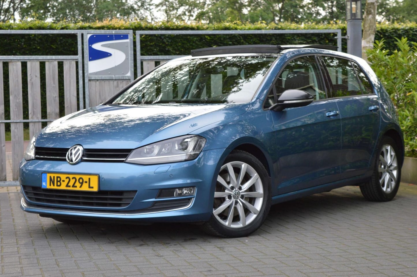 Volkswagen Golf - 1.4 TSI DSG Connected Series - AutoWereld.nl