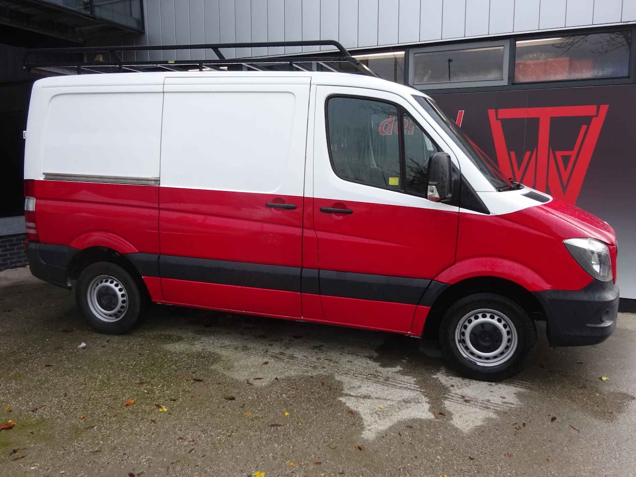 Mercedes-Benz Sprinter - 214 2.2 CDI | EURO 6! | AIRCO | NAVIGATIE | CRUISE | TREKHAAK | 3-ZITS | APK 07-2025!! - AutoWereld.nl