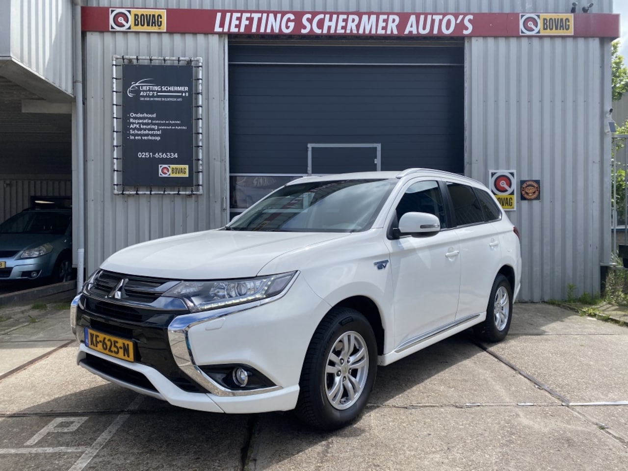 Mitsubishi Outlander - 2.0 PHEV Bns. Ed. - AutoWereld.nl