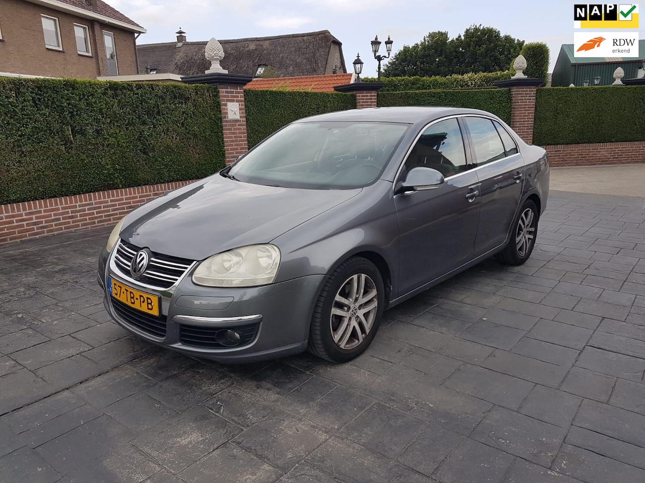 Volkswagen Jetta - 2.0 FSI Sportline 2.0 FSI Sportline - AutoWereld.nl