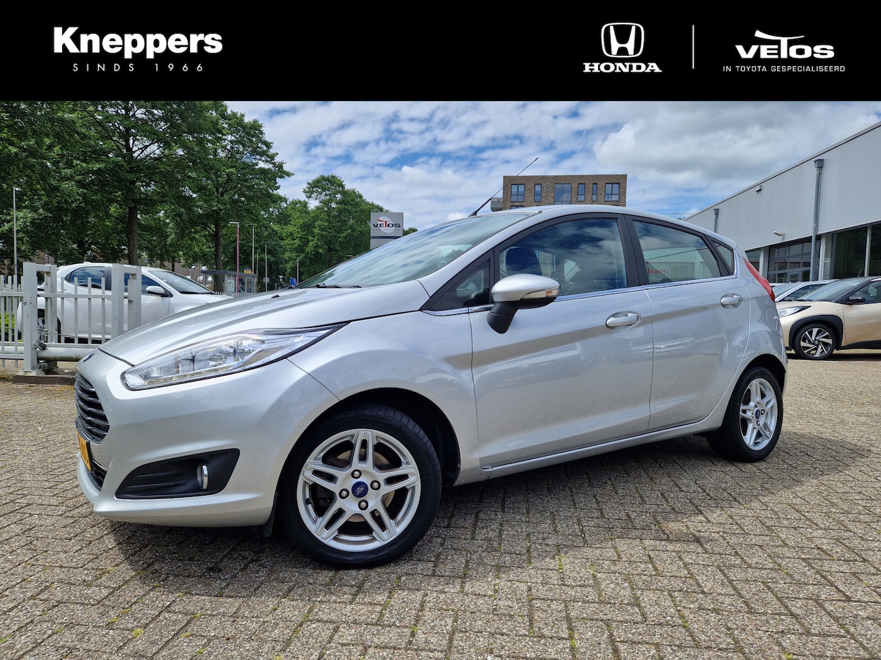 Ford Fiesta - 1.0 EcoBoost Titanium Automaat Navigatie, Cruise control, Parkeersensoren , All-in Rijklaa - AutoWereld.nl