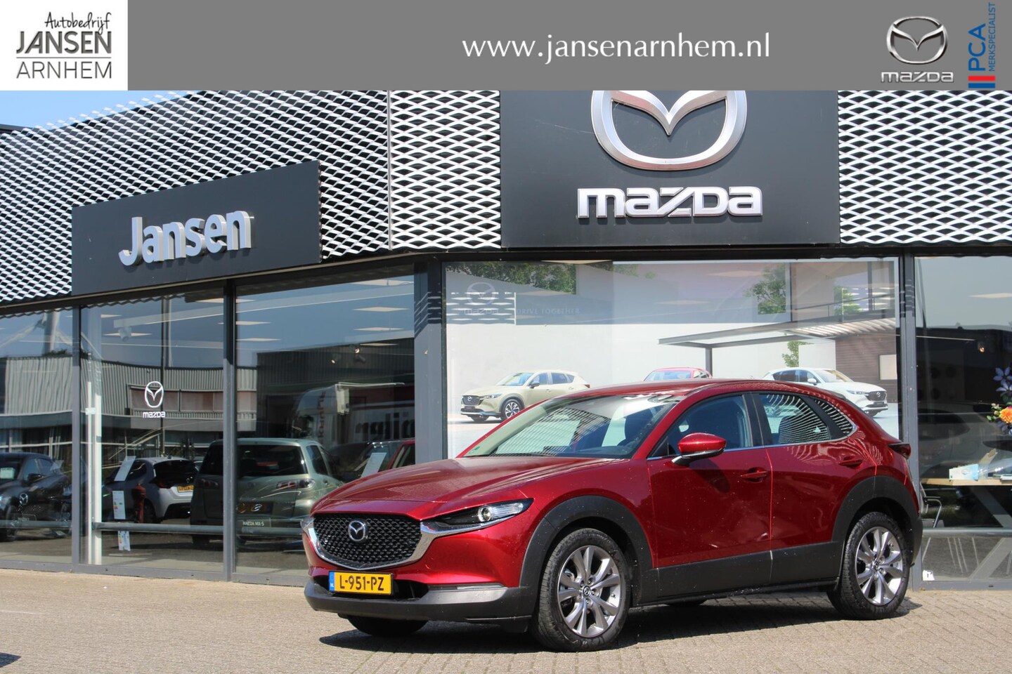 Mazda CX-30 - 2.0 e-SkyActiv-X186 M Hybrid Comfort Automaat, HUD, Adap. Cruise, PDC, Camera, Navi, Apple - AutoWereld.nl