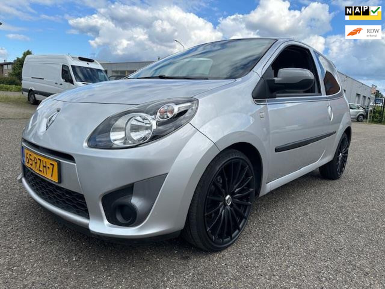 Renault Twingo - 1.2-16V Collection AIRCO BJ 8-2011 APK 4-2025 - AutoWereld.nl