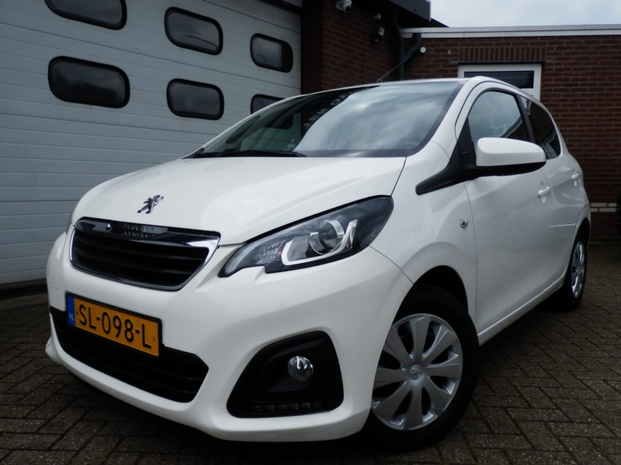 Peugeot 108 - 1.0 E-VTI ACTIVE     Airco - AutoWereld.nl