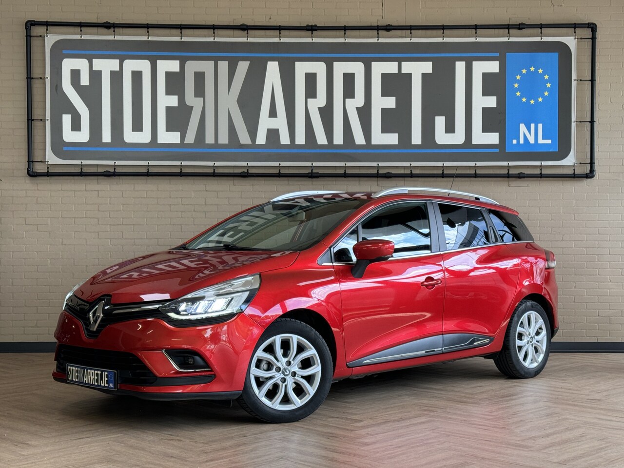 Renault Clio Estate - 0.9 TCe 90pk, Intens, Navi, Led, Clima, PDC, 16 inch, cruise control, Perfect onderhouden! - AutoWereld.nl