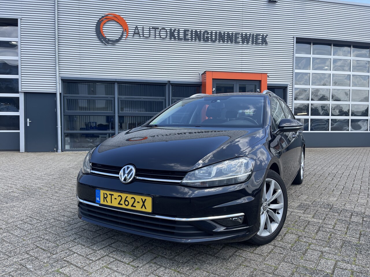 Volkswagen Golf Variant - 1.0 TSI Comfortline Business NL-Auto / All-season banden / Apple/Android Carplay / Navi / - AutoWereld.nl