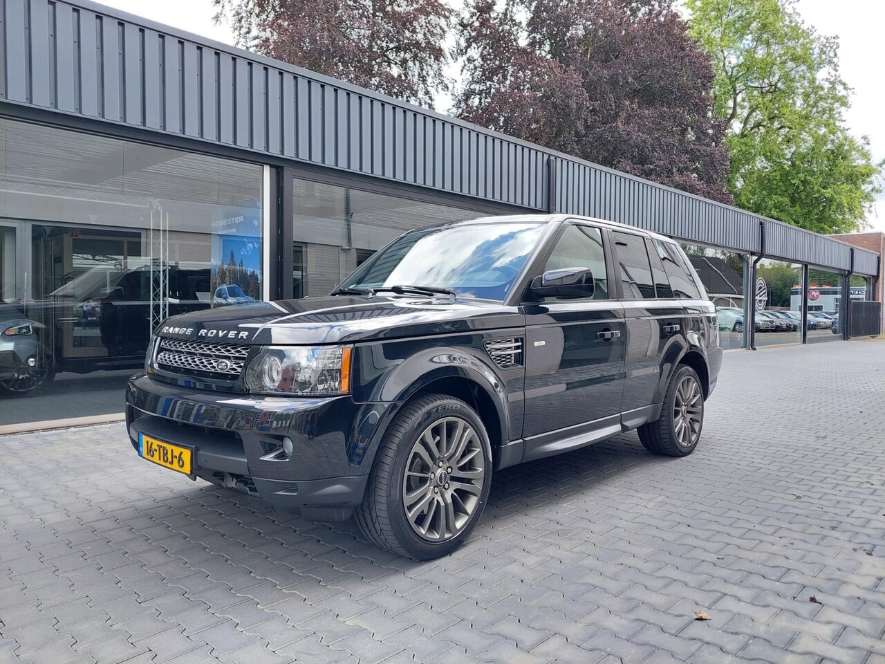 Land Rover Range Rover Sport - 3.0 SdV6 HSE Gereviseerde Motor Camera Harman Kardon Leer Stoelverwarming Xenon PDC Trekha - AutoWereld.nl