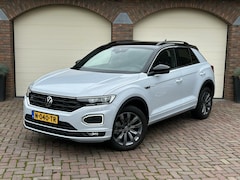 Volkswagen T-Roc - 1.5 TSI R-Line Sport Business Virtual Clima Navi Carplay LED