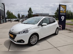 Peugeot 208 - 1.2 PureTech Signature pack Look&Connect Carplay, AC, 5drs, Cruise, NL auto, BOVAG Aanbied