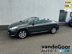 Peugeot 307 CC - 2.0-16V, '06, 209000 km, luxe uitvoering met 4 nieuwe banden en een nieuwe apk keuring