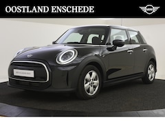 MINI Cooper - Hatchback Essential Automaat / Multifunctioneel stuurwiel / PDC achter / LED / Cruise Cont