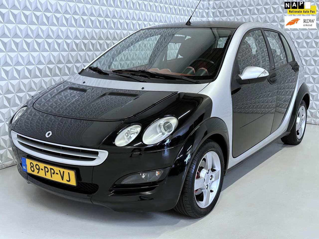 Smart Forfour - 1.1 passion Panoramadak + Airconditioning - AutoWereld.nl