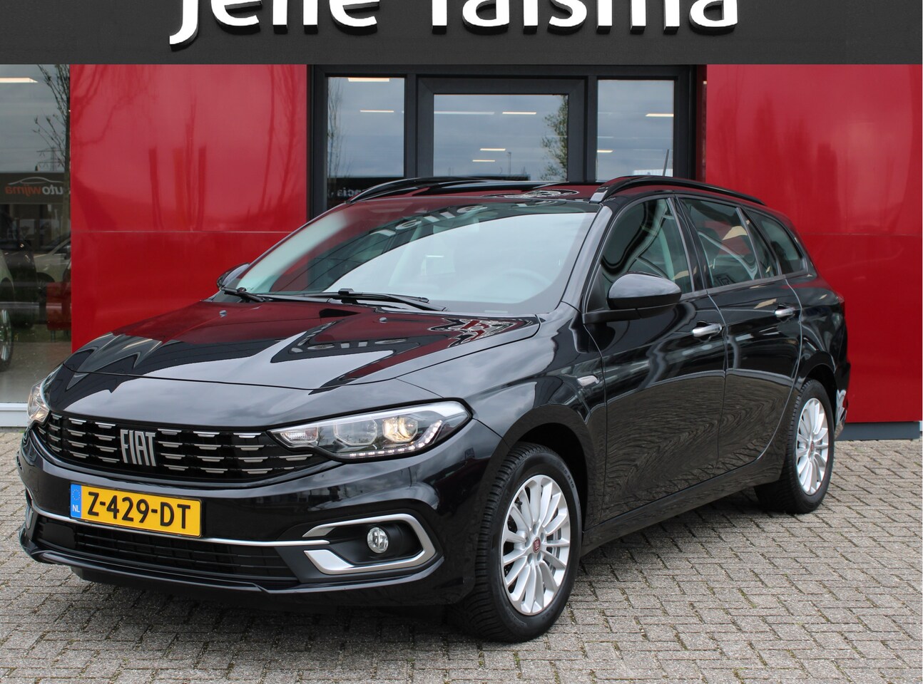 Fiat Tipo Stationwagon - 1.0 T 100 Life | Climate Control | Apple Carplay/Android Auto | Stoelverwarming | Parkeers - AutoWereld.nl