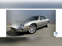 Jaguar XK8 - 4.0 V8 Convertible