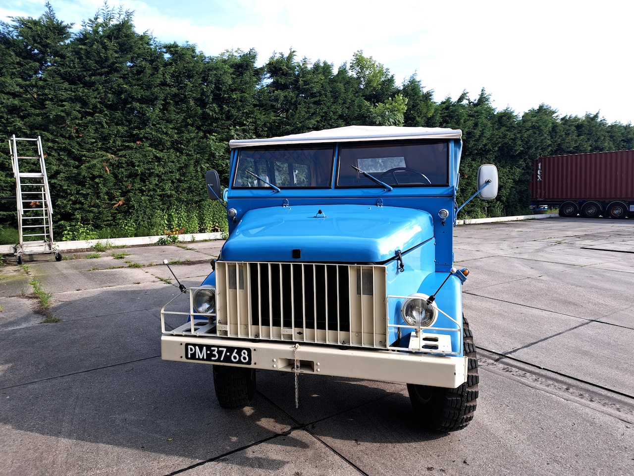 Borgward Isabella - B2000 Büssing - AutoWereld.nl