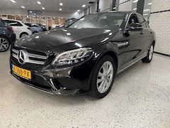 Mercedes-Benz C-klasse - 180 CDI Automaat Sport Navigatie ECC Airco PDC Camera LED