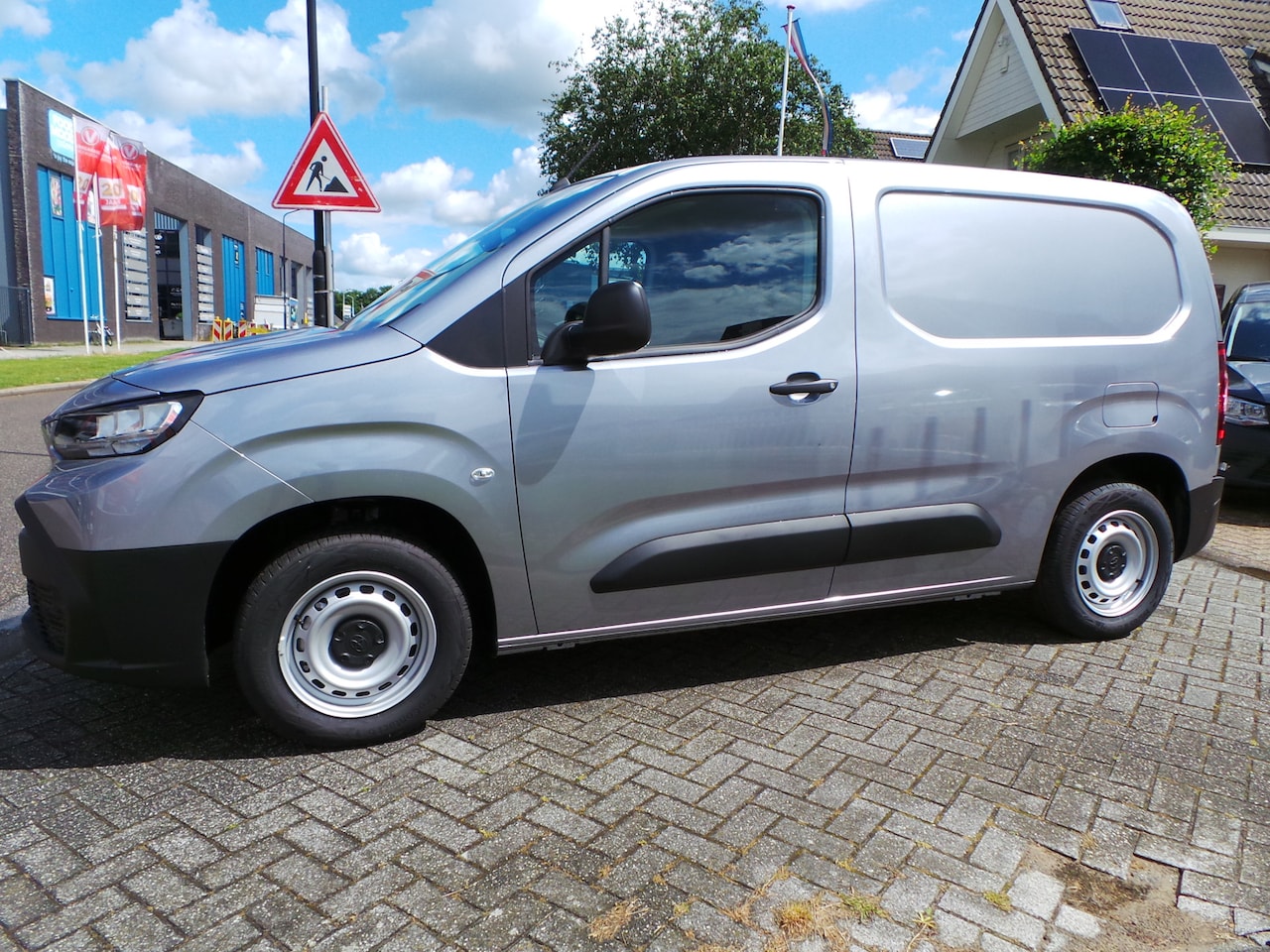 Toyota ProAce City - 1.5 D-4D Navigator|NAVI | VIRTUEEL | TREKHAAK | nieuw gelijk rijden - AutoWereld.nl