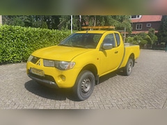 Mitsubishi L 200 - 2.5 DI-D Club Cab Invite 4WD AIRCO GEEL 2007