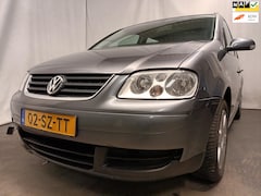 Volkswagen Touran - 2.0-16V FSI Business - Front Schade - Koelvloeistof Lekkage