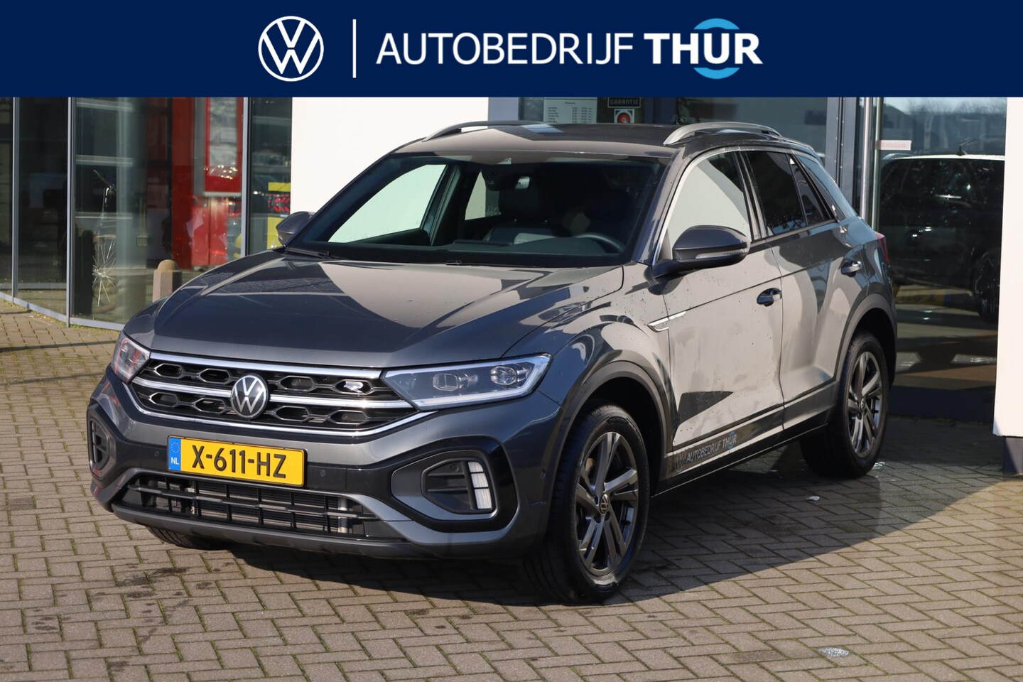 Volkswagen T-Roc - 110KW/150PK, R-Line in en R Line exterieur, privacy glas, assistentie pakket plus, achteru - AutoWereld.nl