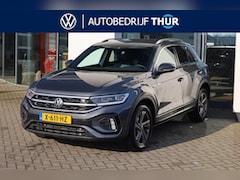 Volkswagen T-Roc - 150PK/110KW, R-Line in en R Line exterieur, privacy glas, assistentie pakket plus, achteru