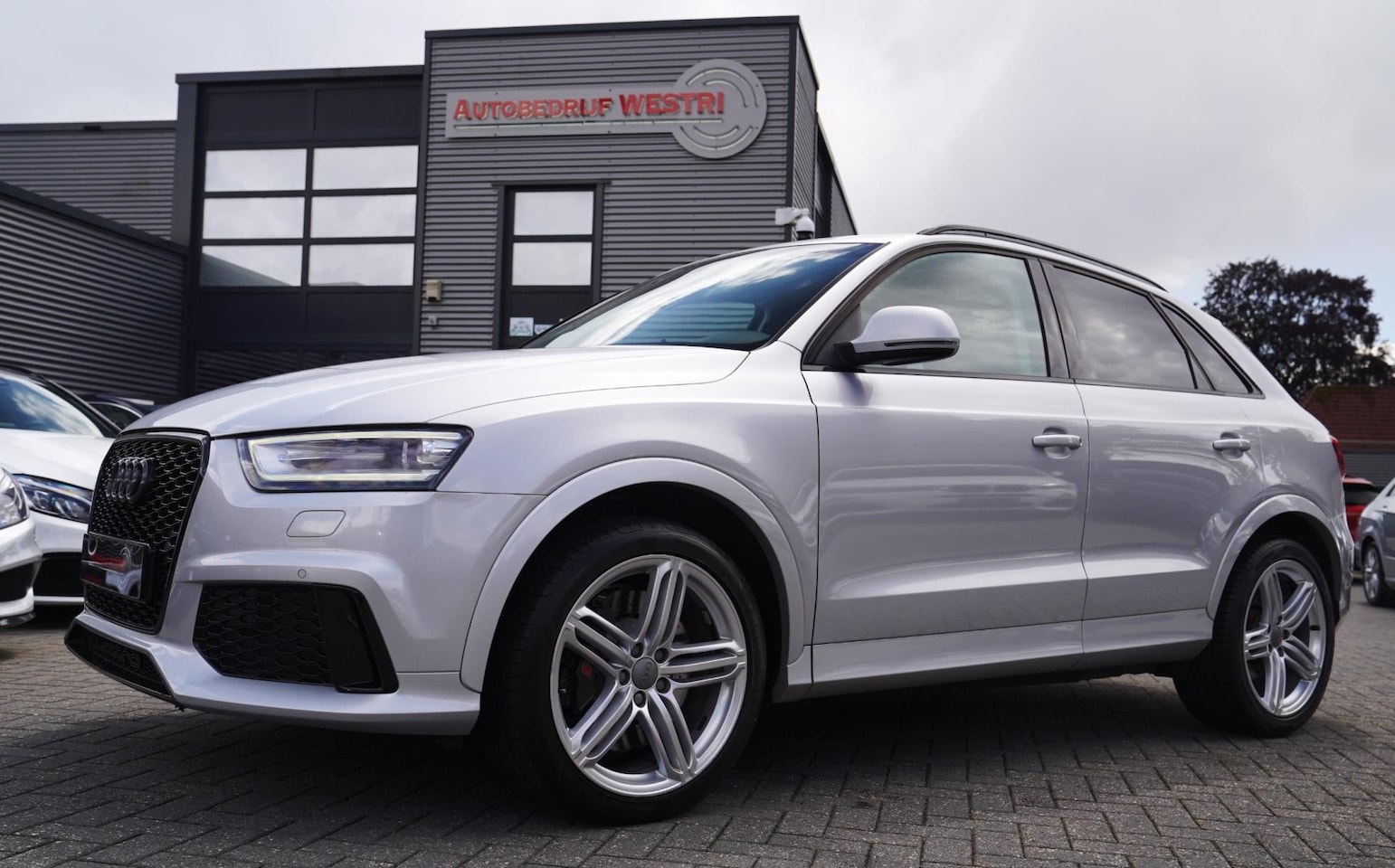 Audi Q3 - 2.5 TFSI RS Q3 quattro|Carbon|Bose|Stoelverwarming|Navi - AutoWereld.nl