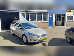 Ford Focus Wagon - 1.0 Titanium Leer Trekhaak full option dealeronderhouden