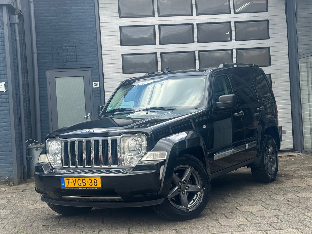 Jeep Cherokee - (KK) 2.8CRD L4 MT AWD LR | Airco | Navi | Automaat - AutoWereld.nl