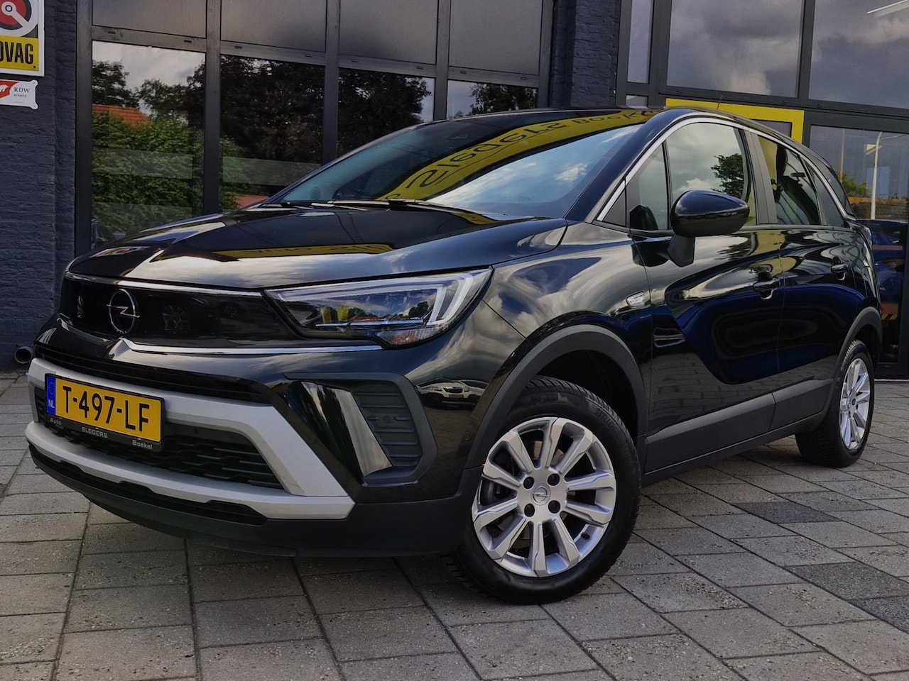 Opel Crossland - 1.2 Turbo Elegance Automaat | Stoelverw | Stuurverw | Camera + Sensoren | Navi | Tel | App - AutoWereld.nl