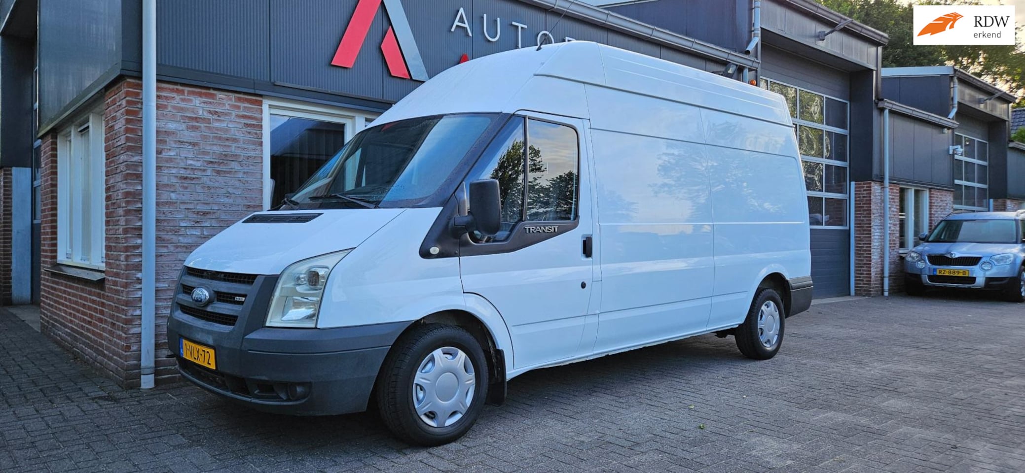 Ford Transit - 300L 2.2 TDCI SHD PDC! 3-Zitplaatsen! Nette Bus! Hoog/Lang! Nieuwe Apk! - AutoWereld.nl