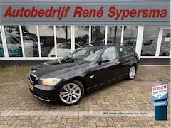 BMW 3-serie Touring - 318i Business Line | Automaat | Navigatie | Climate control |