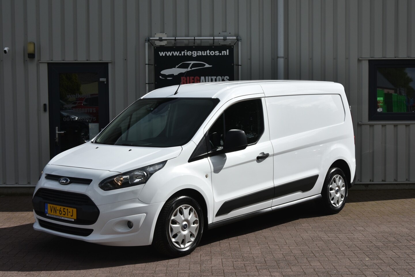 Ford Transit Connect - 1.6 TDCI L2 Trend. 3 zits, PDC, Airco!! - AutoWereld.nl