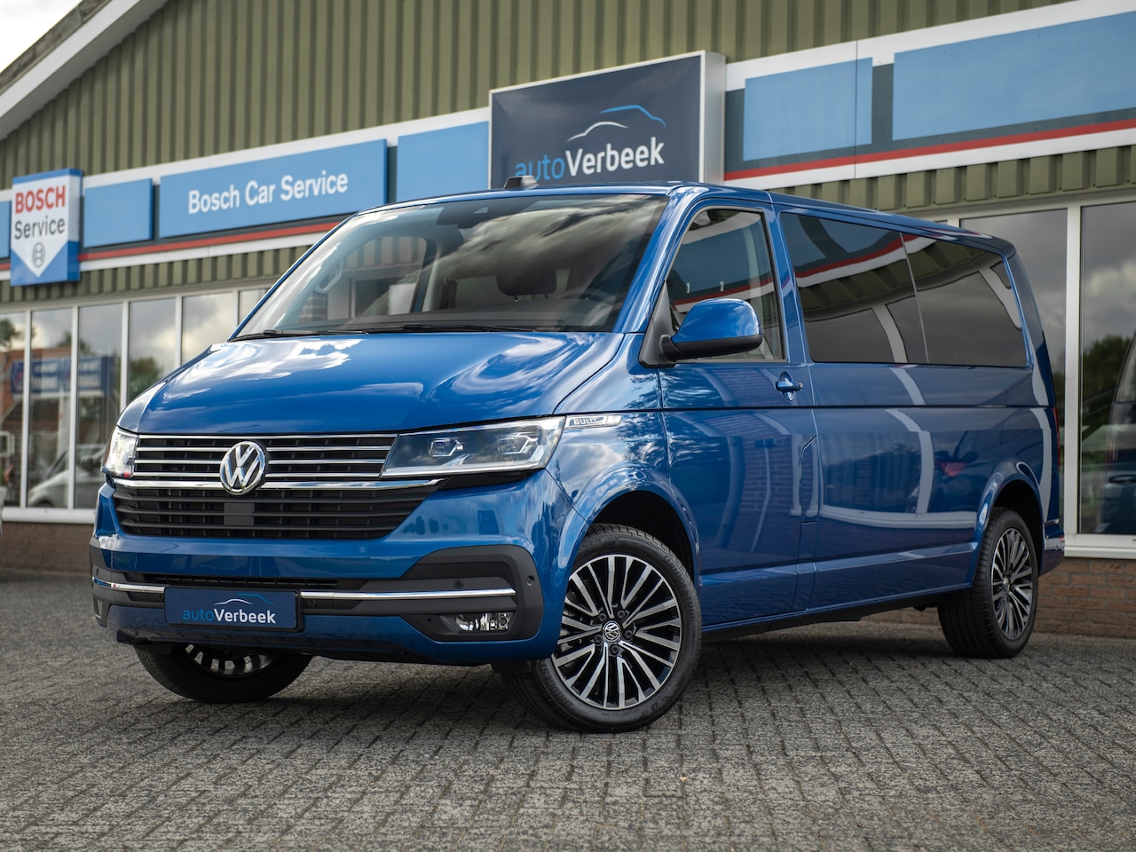 Volkswagen Transporter - T6.1 2.0TDi 204pk DSG Bulli Dubbele Cabine Highline | El.schuifdeur & Achterklep | Side- & - AutoWereld.nl