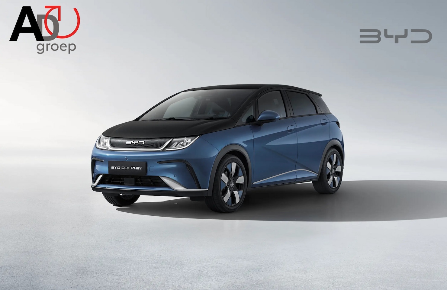 BYD DOLPHIN - Design 60 kWh Atlantis Grey & Jet Black | Direct Leverbaar - AutoWereld.nl