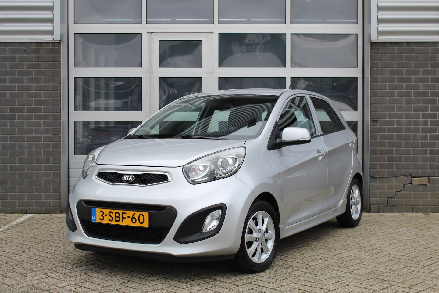 Kia Picanto - 1.2 CVVT ISG Plus Pack / Led / Airco / LMV 14' / N.A.P. - AutoWereld.nl