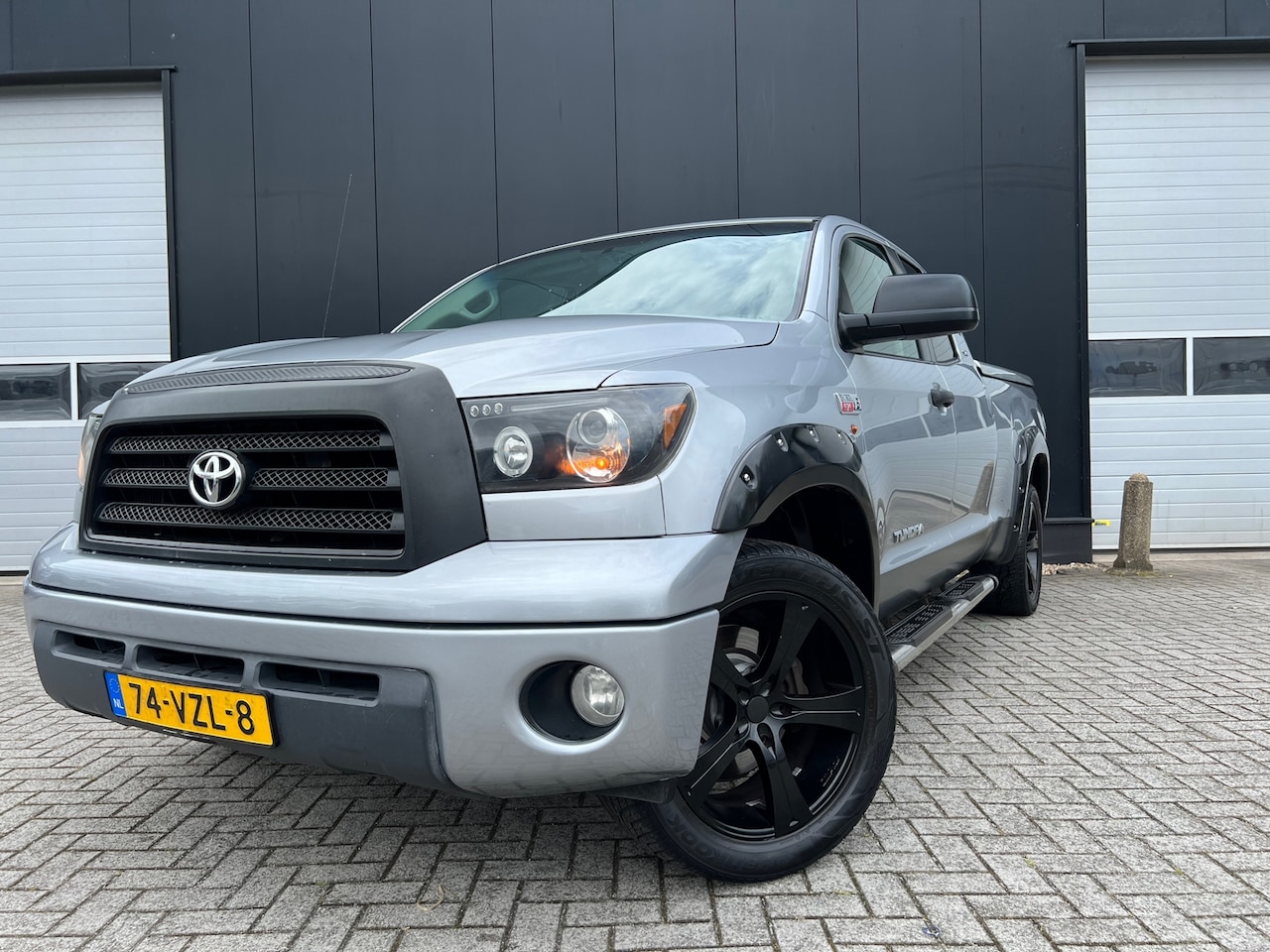 Toyota Tundra - 5,7 V8 LpgG3/Aut/Leder/5Pers/Nap/20'Lmv - AutoWereld.nl